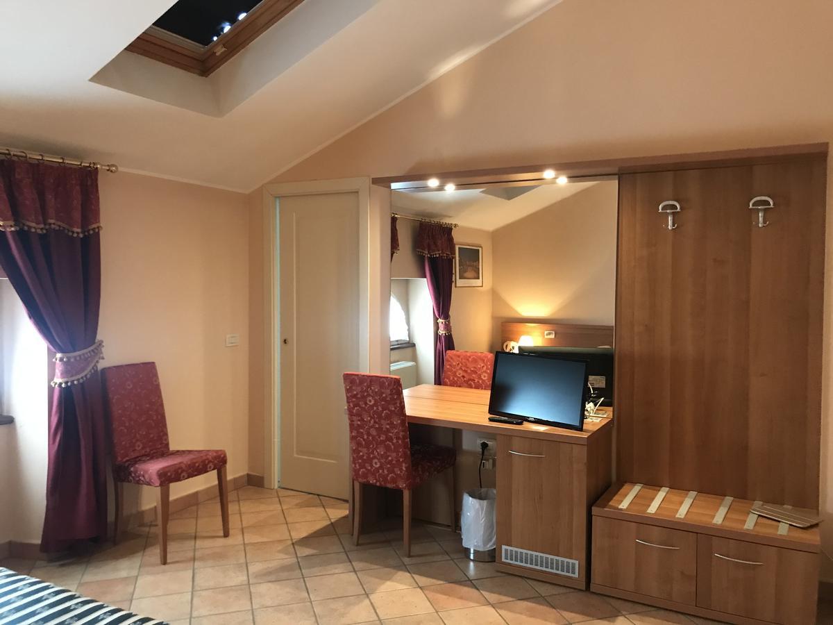 Locanda Ca' Rossa San Giovanni in Croce Exteriör bild